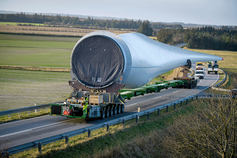 Wind turbine blade transport Wind turbine blade transport
